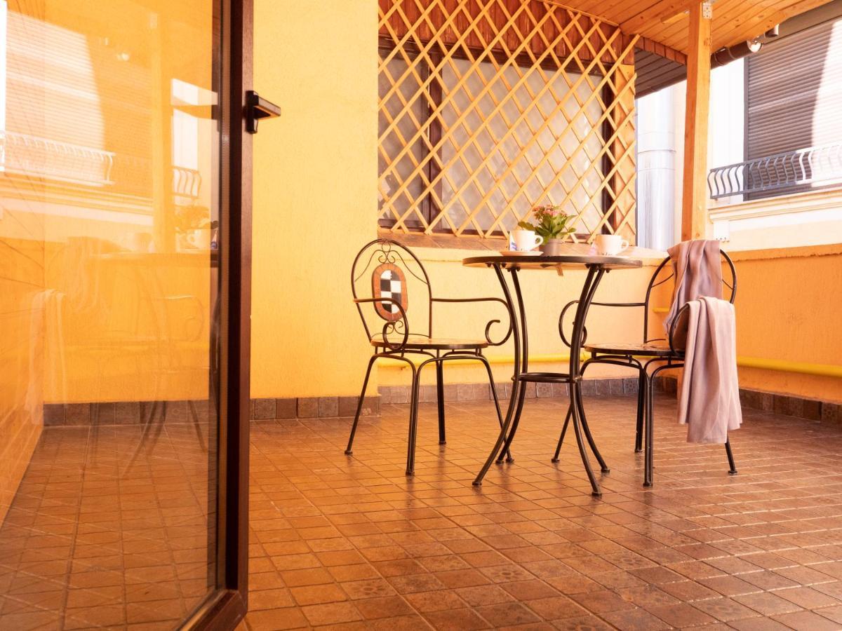 One Love Terrace Apartment Bucureşti Ngoại thất bức ảnh