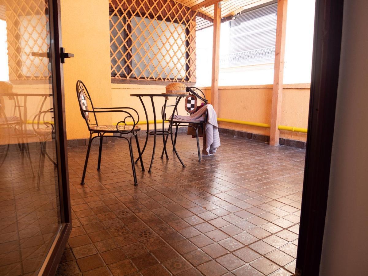 One Love Terrace Apartment Bucureşti Ngoại thất bức ảnh
